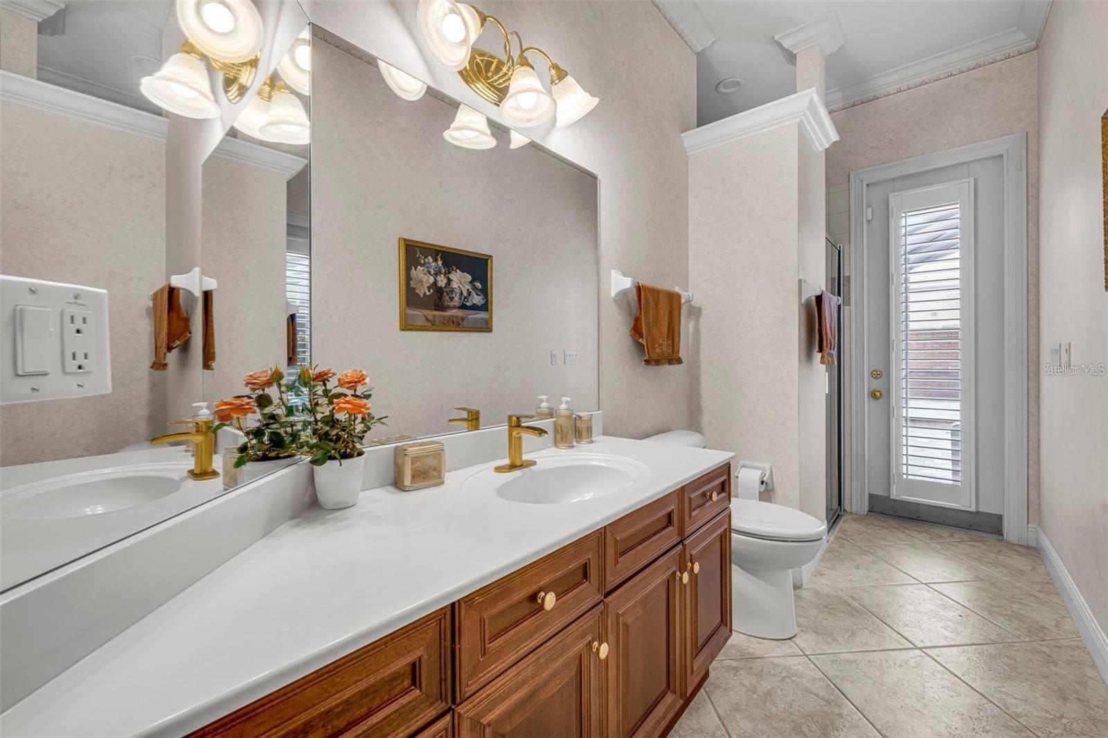 4945 KENSINGTON PARK BLVD