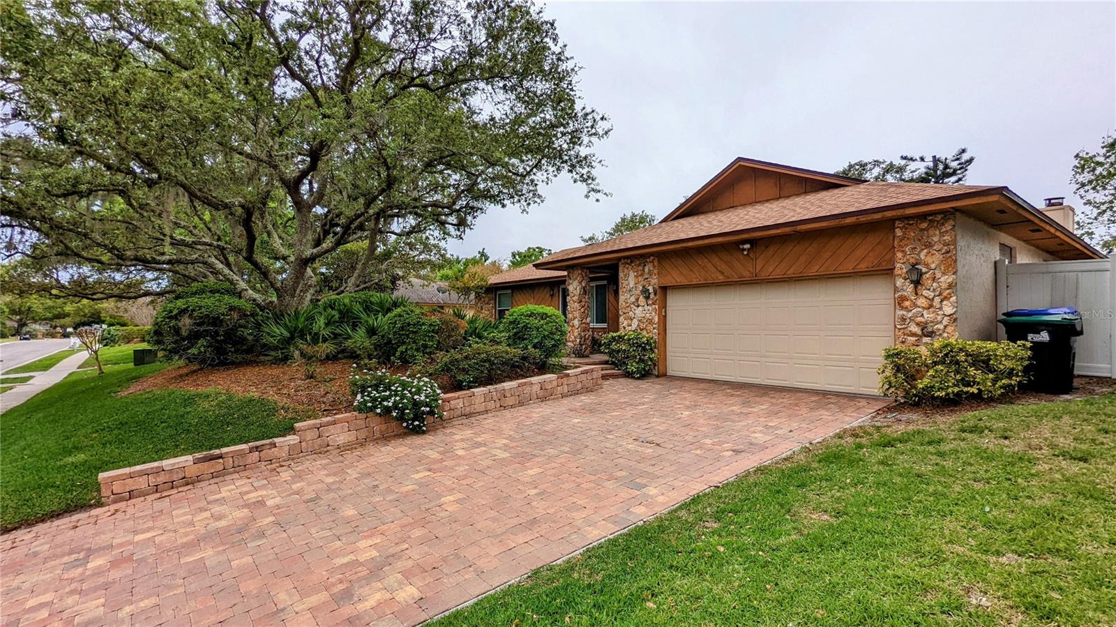 5632 Pitch Pine Dr