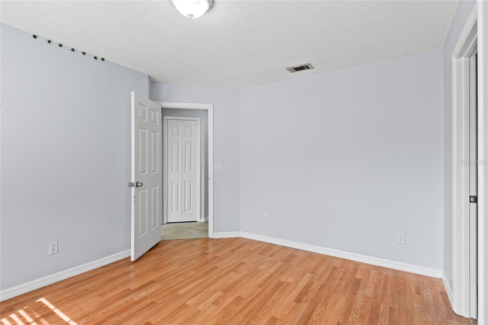7644 Pointview Cir