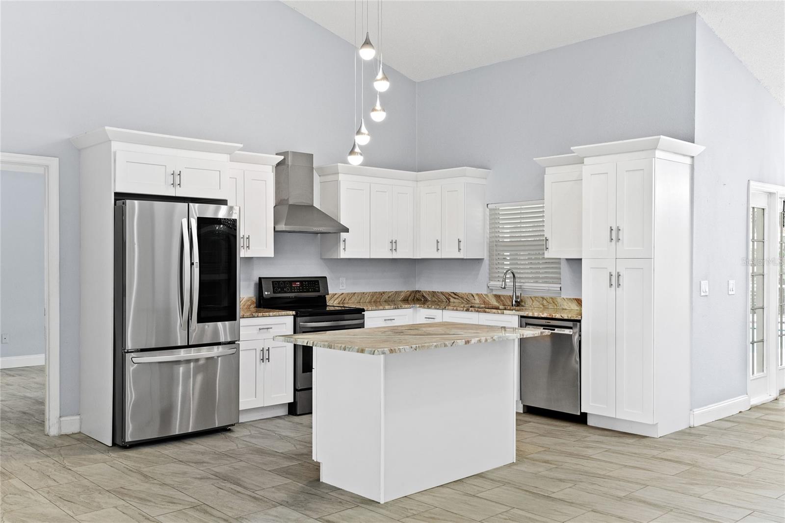 7644 Pointview Cir