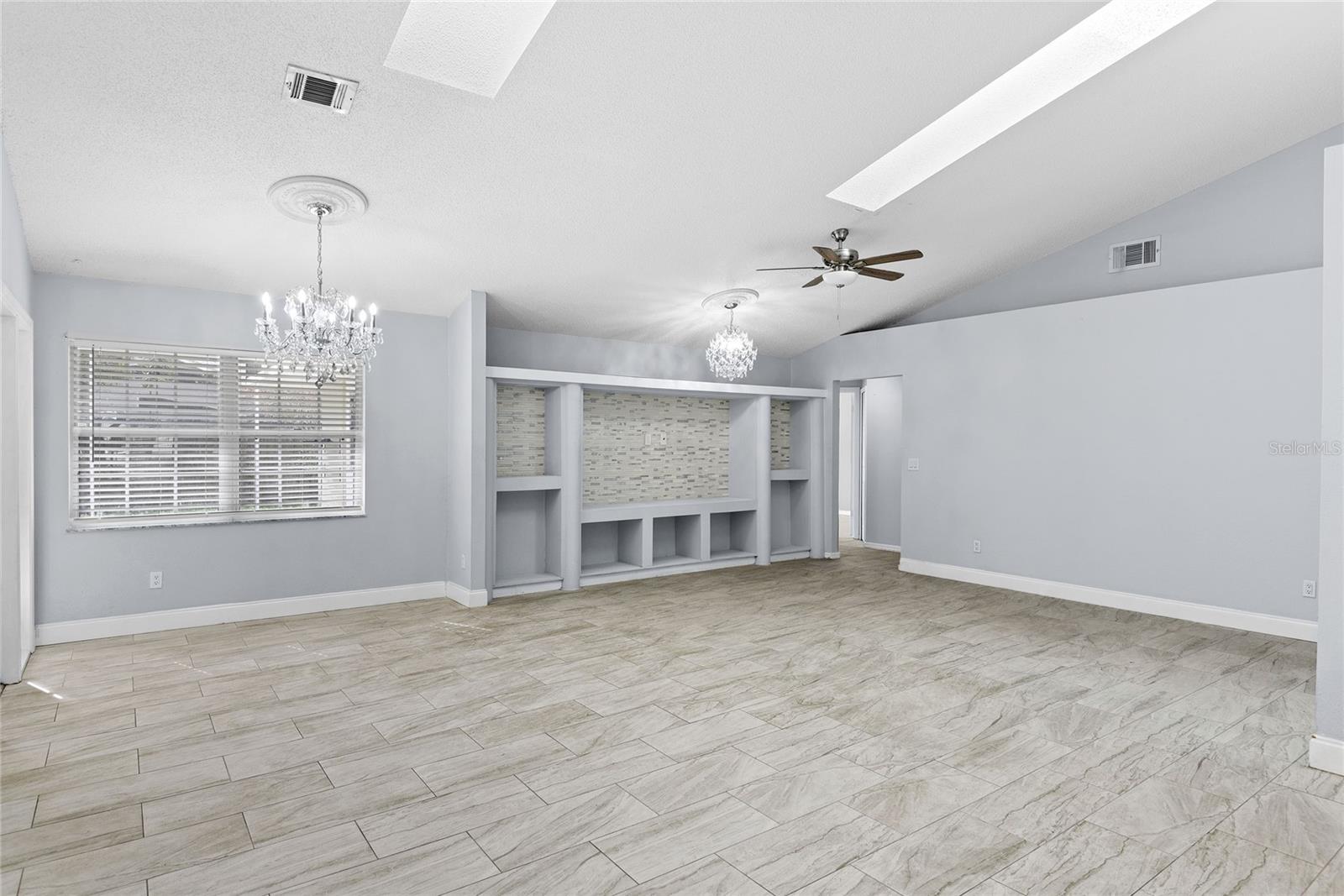 7644 Pointview Cir