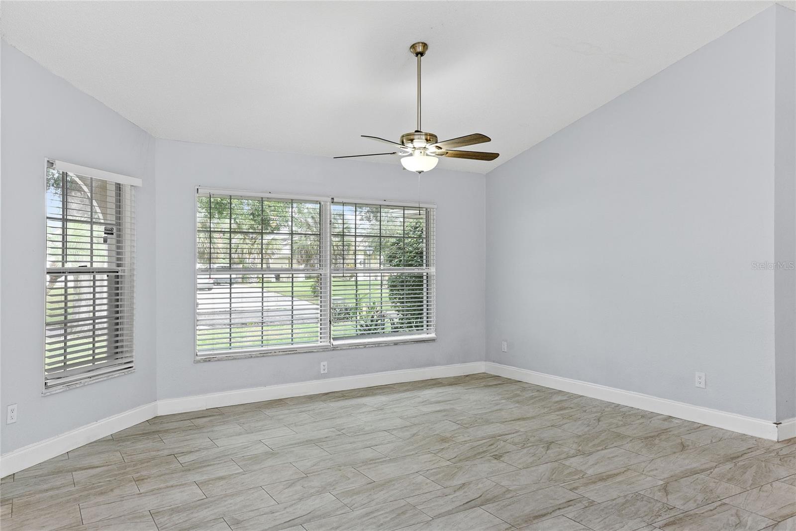 7644 Pointview Cir