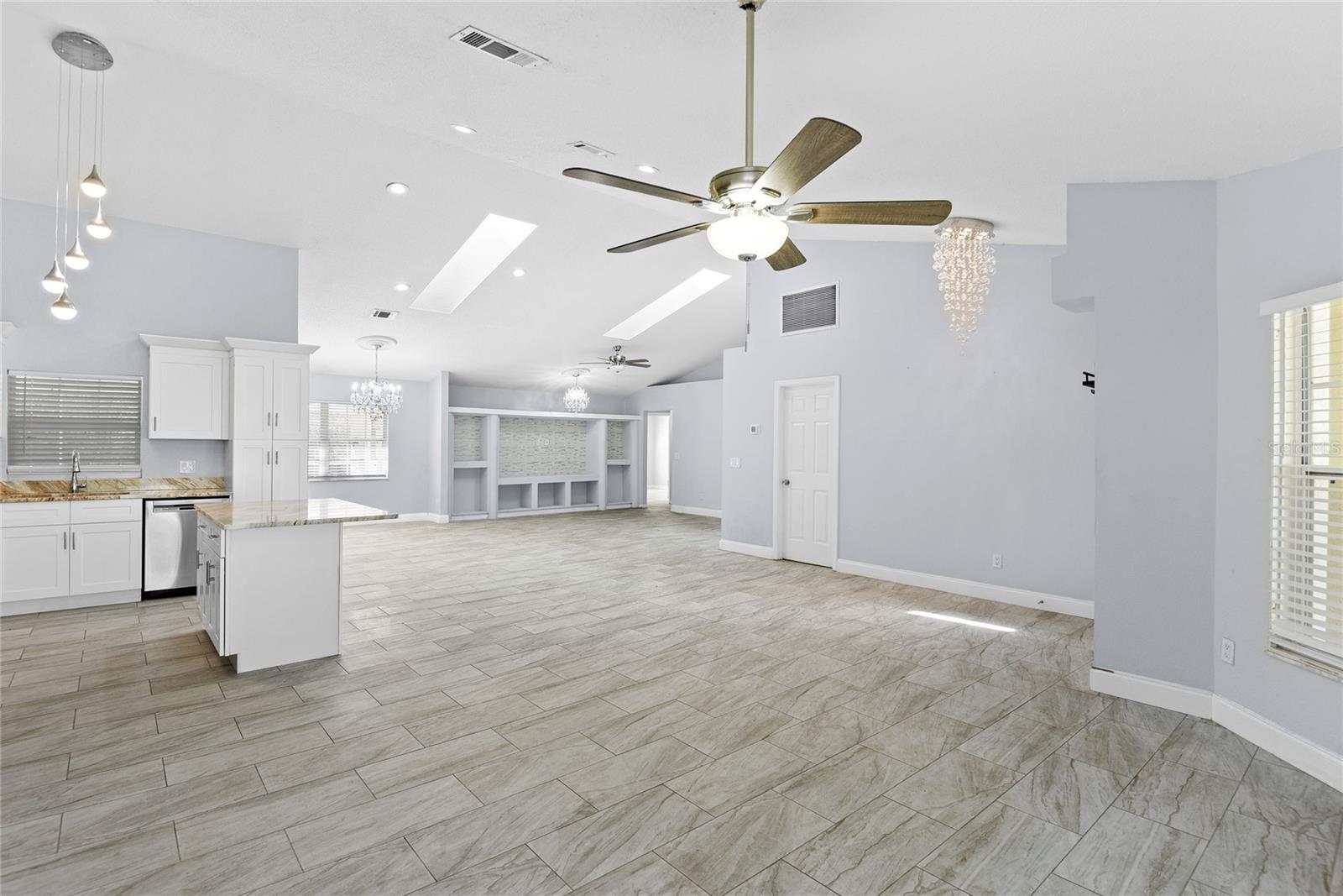 7644 Pointview Cir