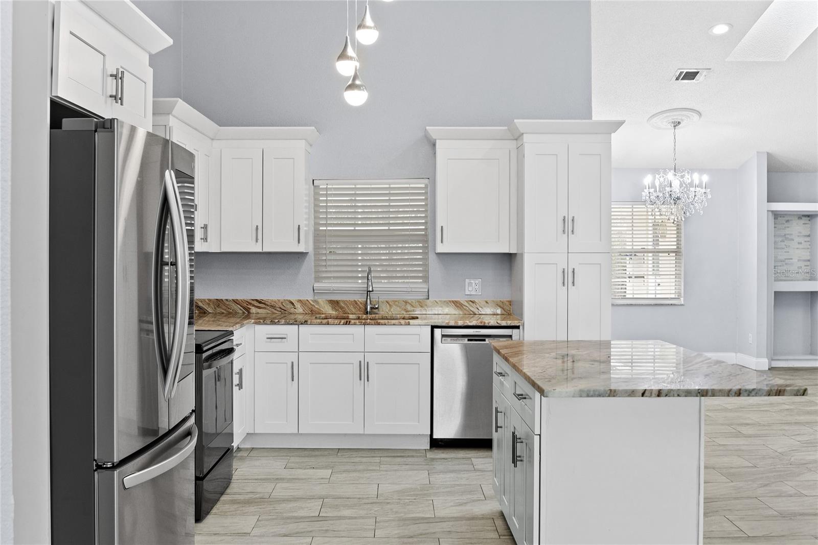 7644 Pointview Cir