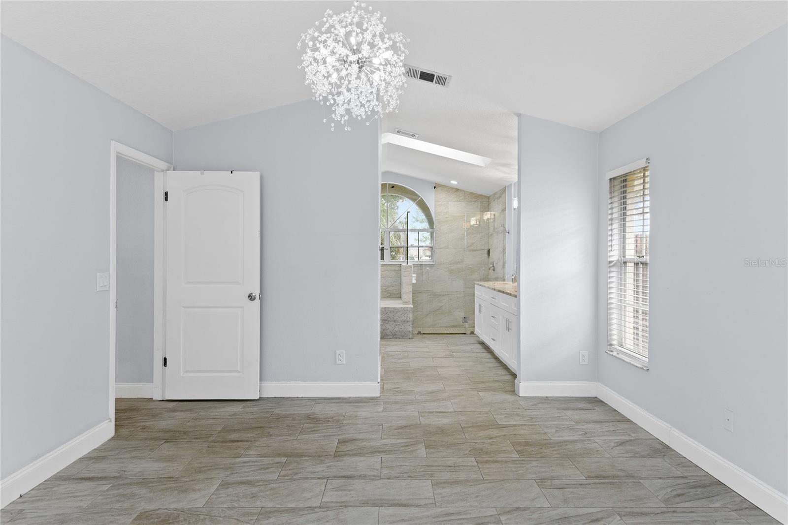 7644 Pointview Cir
