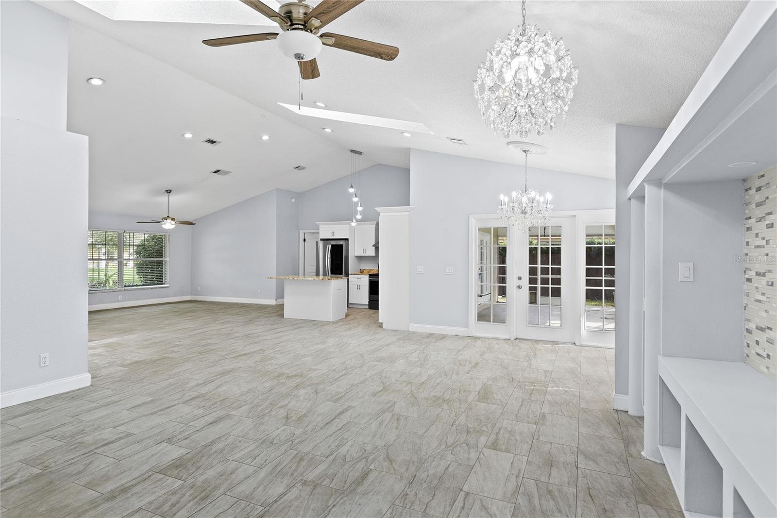7644 Pointview Cir