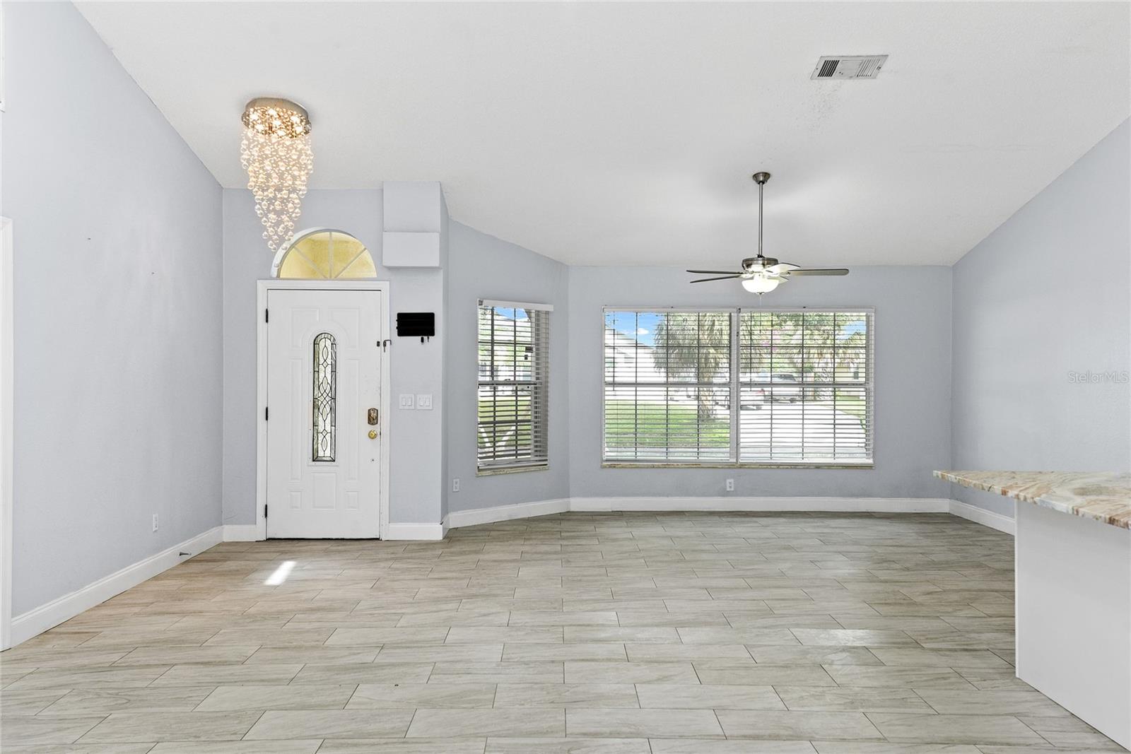 7644 Pointview Cir