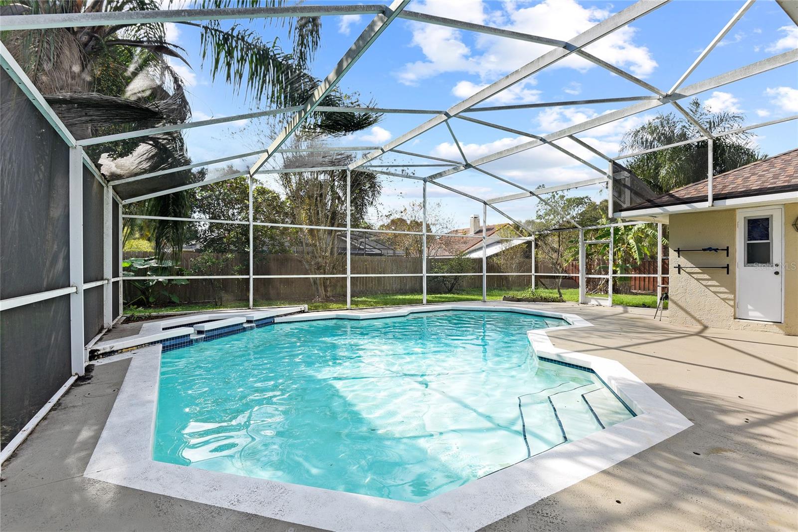 7644 Pointview Cir