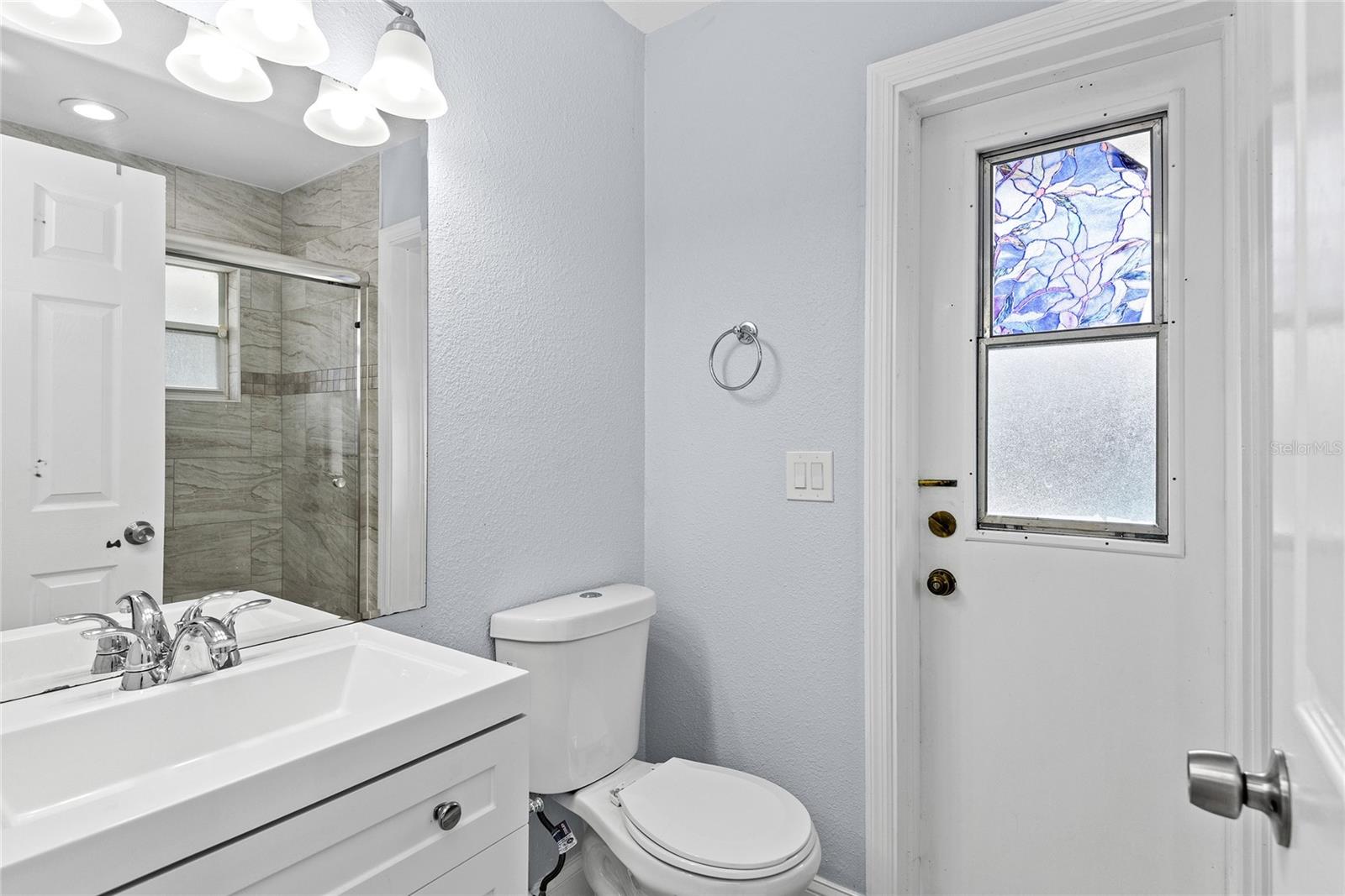 7644 Pointview Cir
