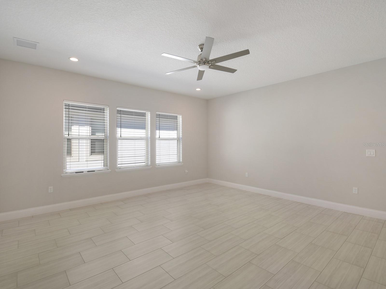 10158 Royal Island Ct