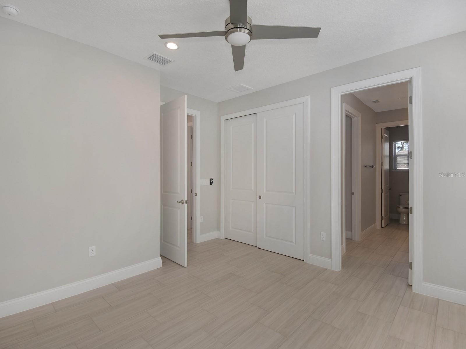 10158 Royal Island Ct