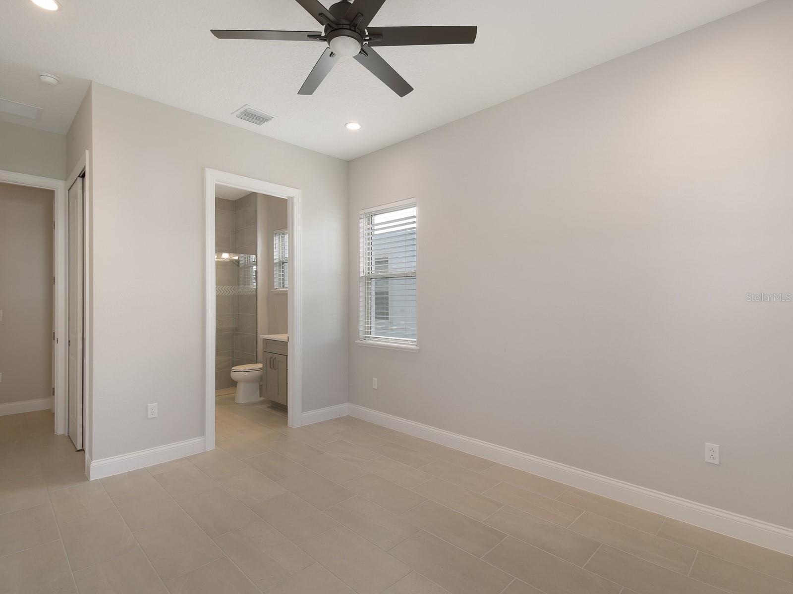 10158 Royal Island Ct