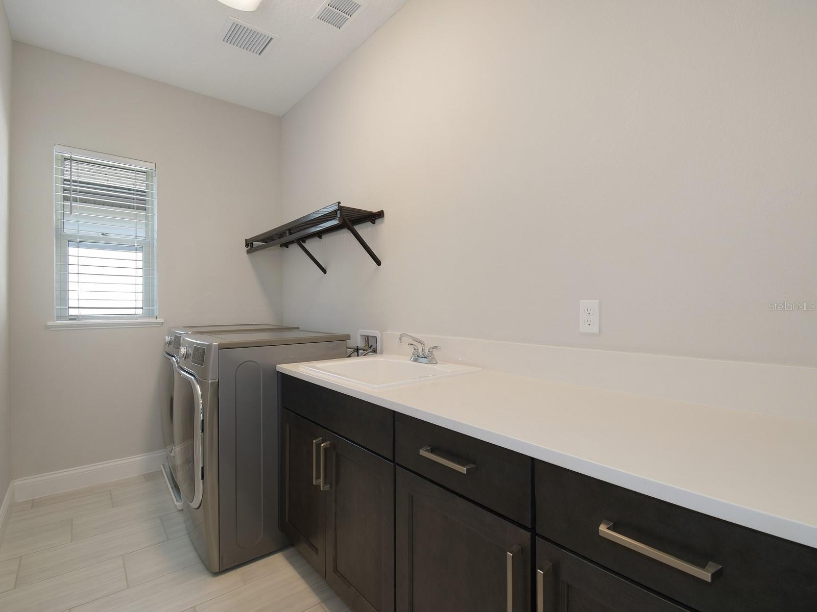 10158 Royal Island Ct