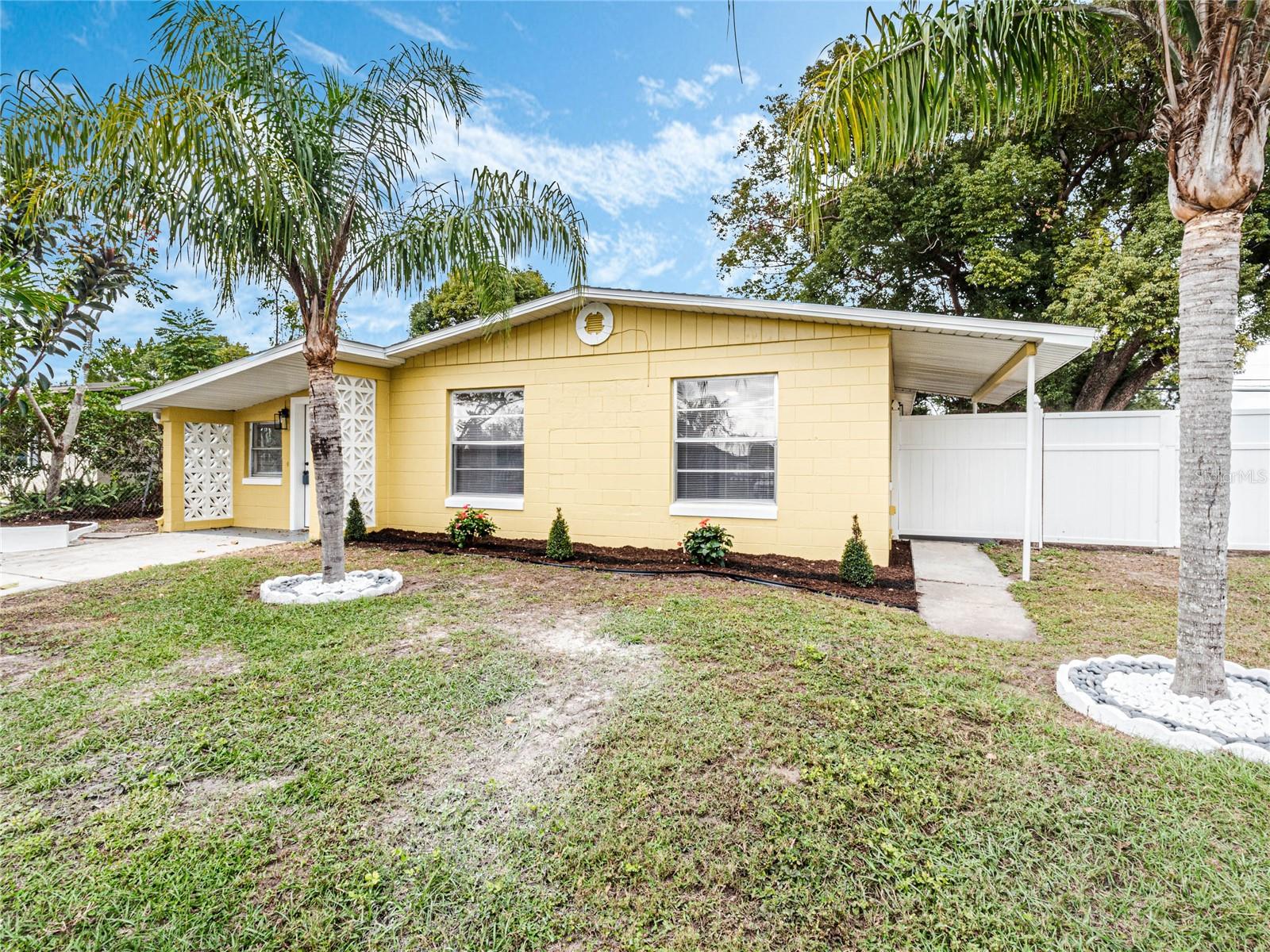 7805 Acadian Dr