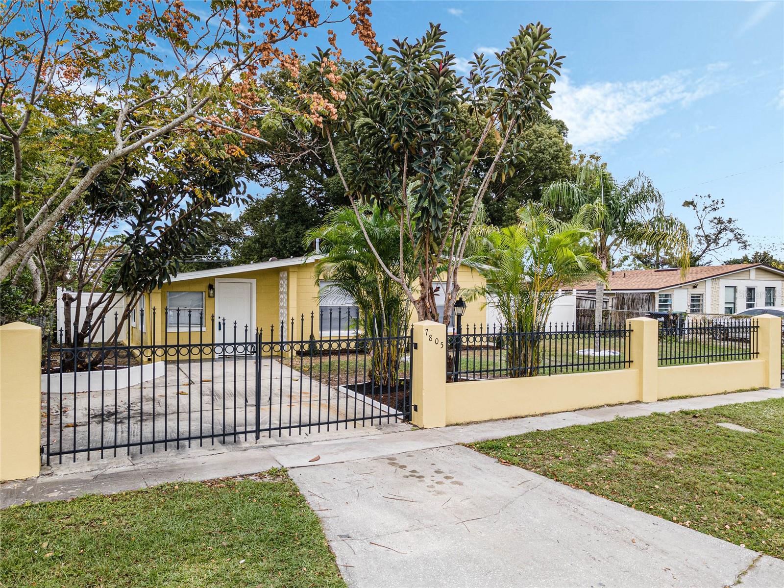 7805 Acadian Dr