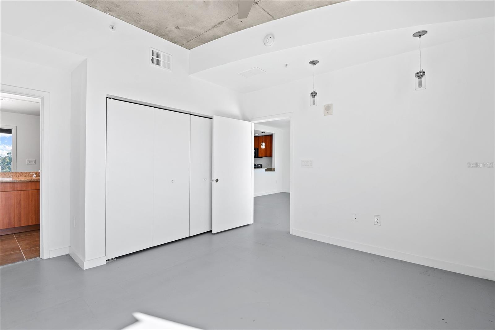 525 E Jackson St #506