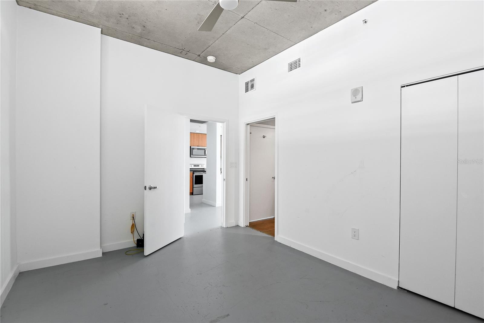 525 E Jackson St #506