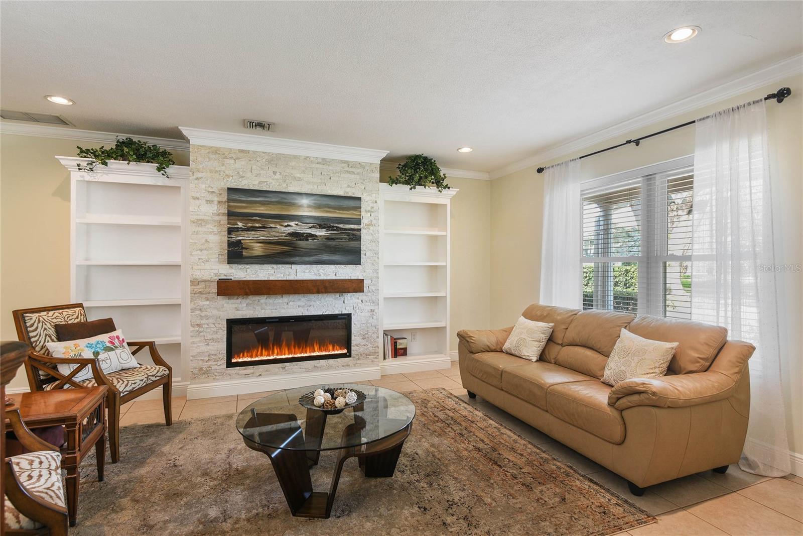 2910 Lake Arnold Pl