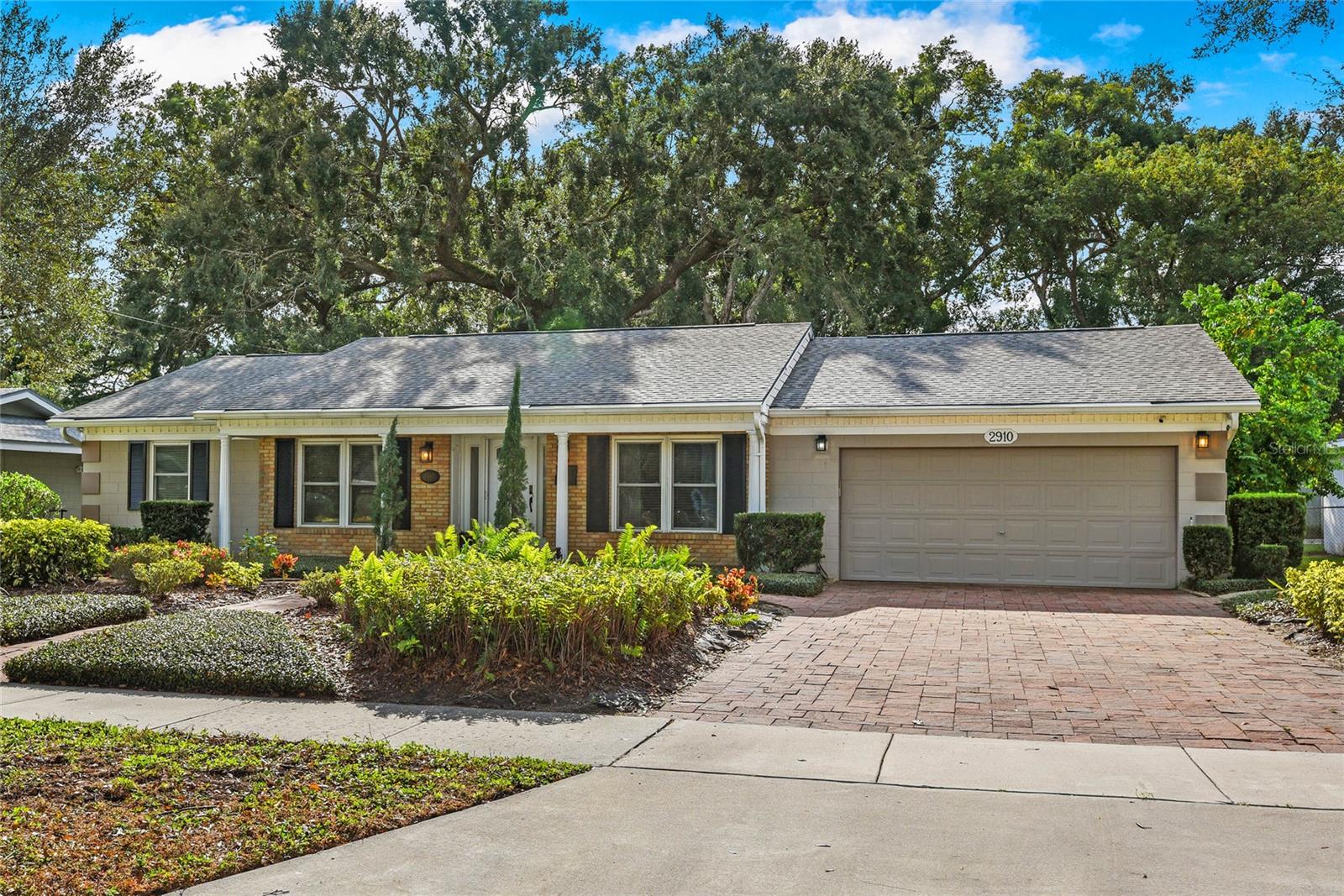 2910 Lake Arnold Pl
