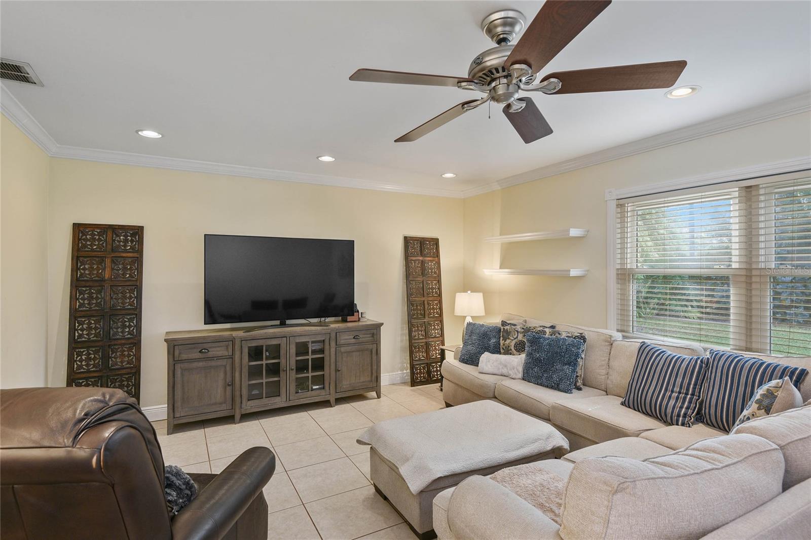 2910 Lake Arnold Pl