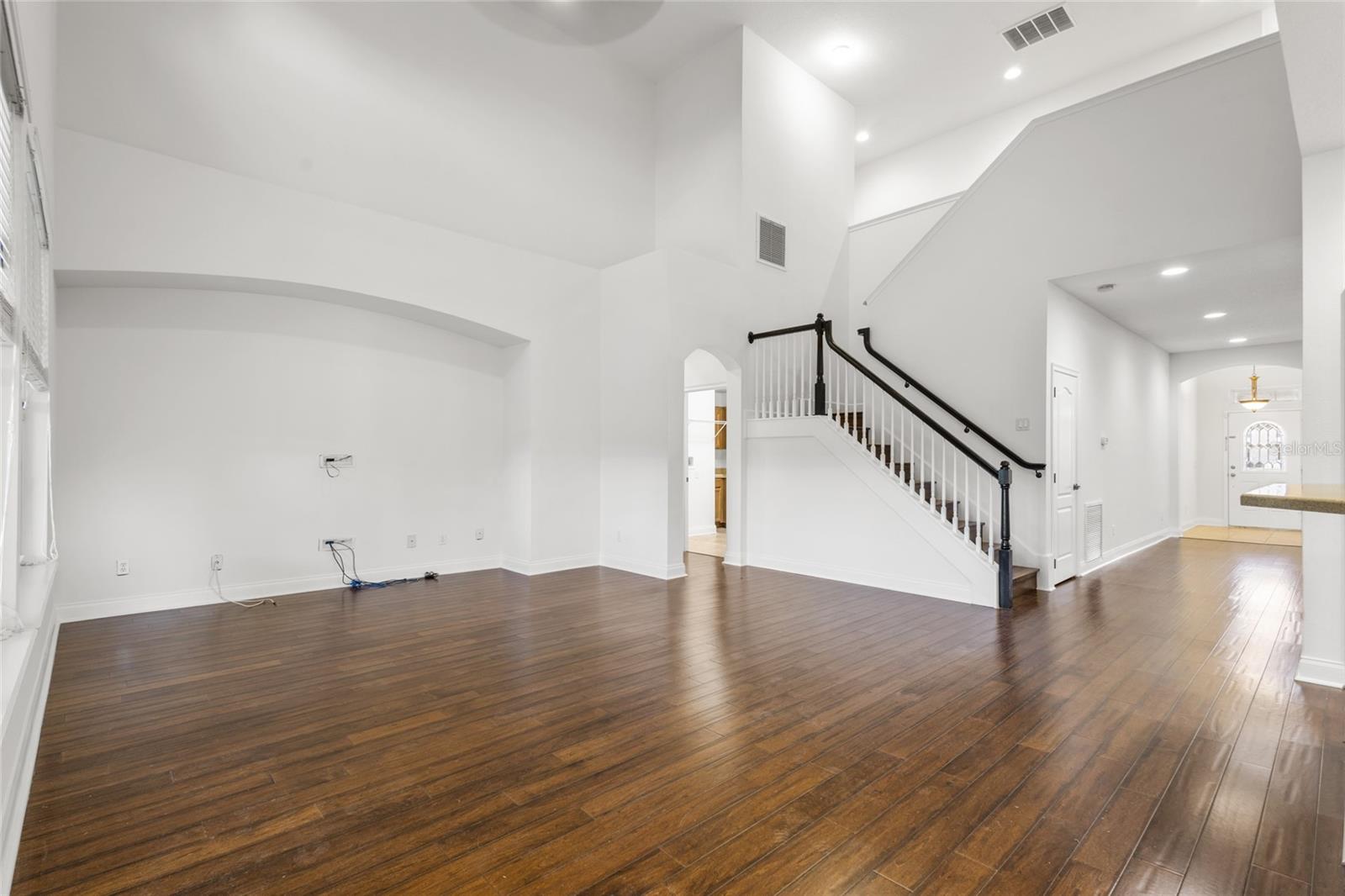 7212 Halton Ct