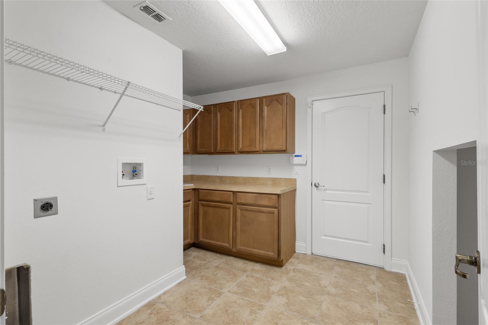 7212 Halton Ct