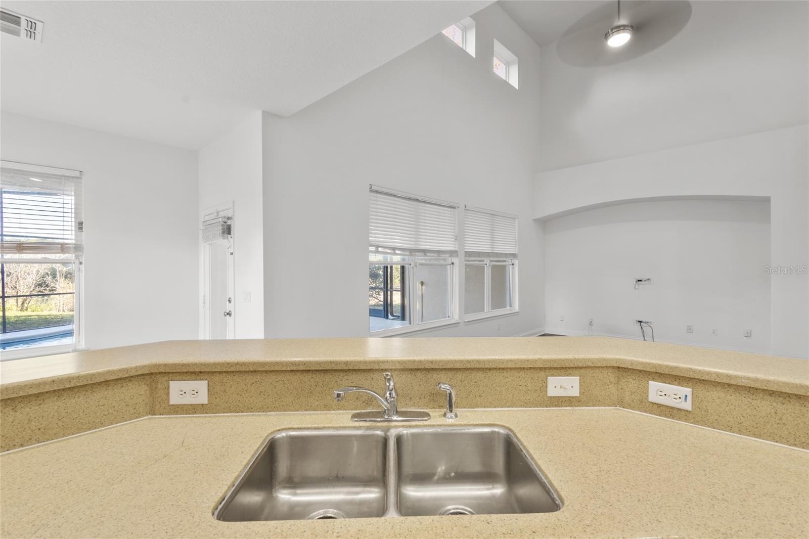 7212 Halton Ct