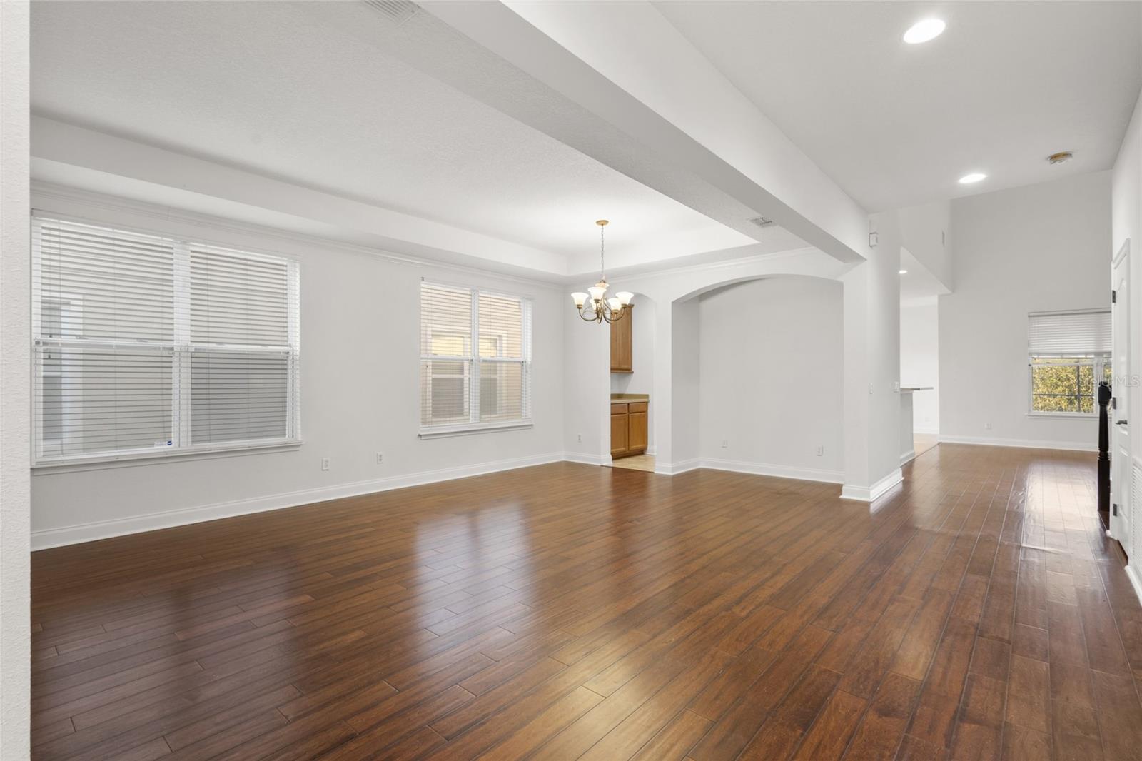 7212 Halton Ct
