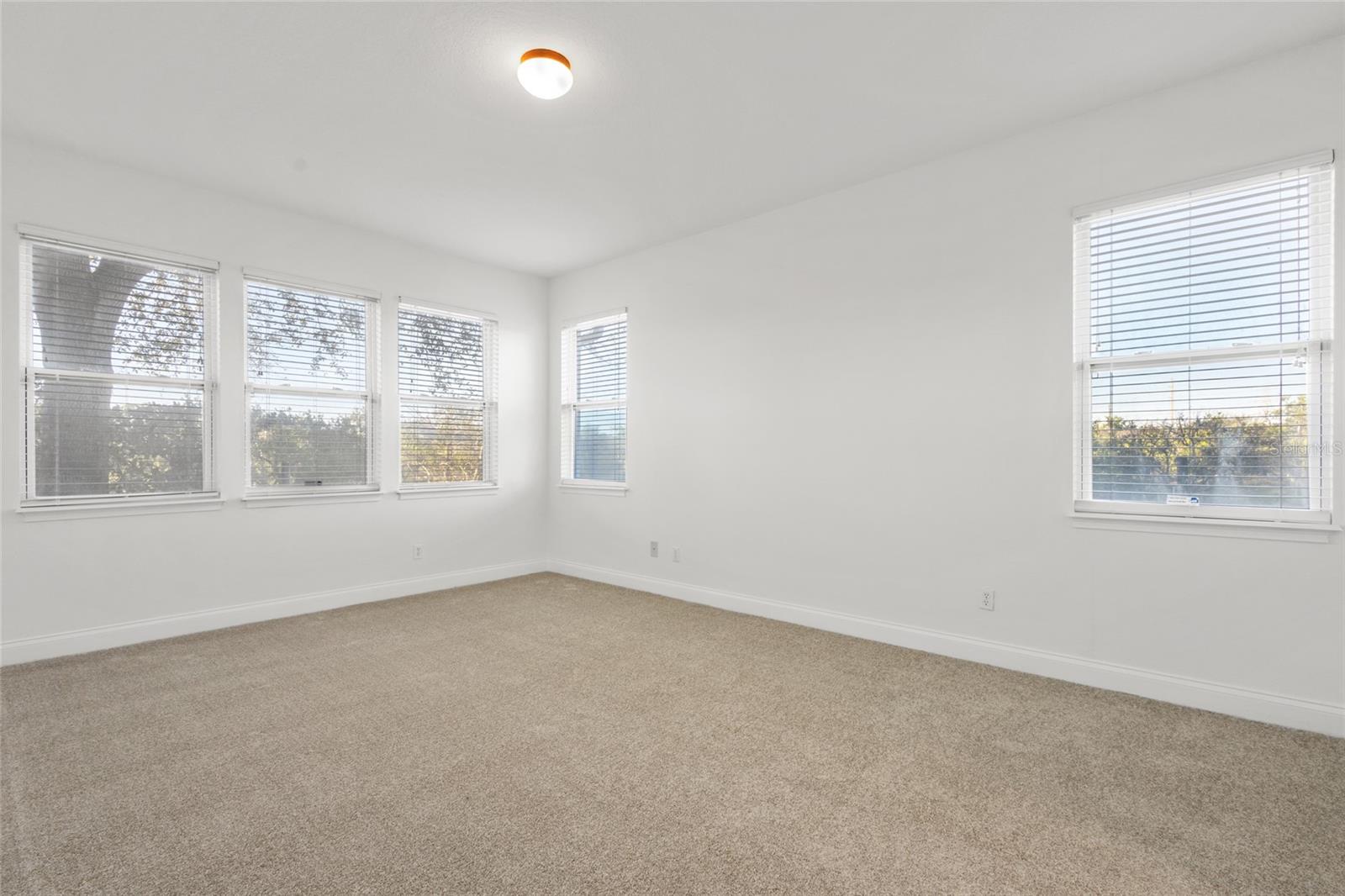 7212 Halton Ct
