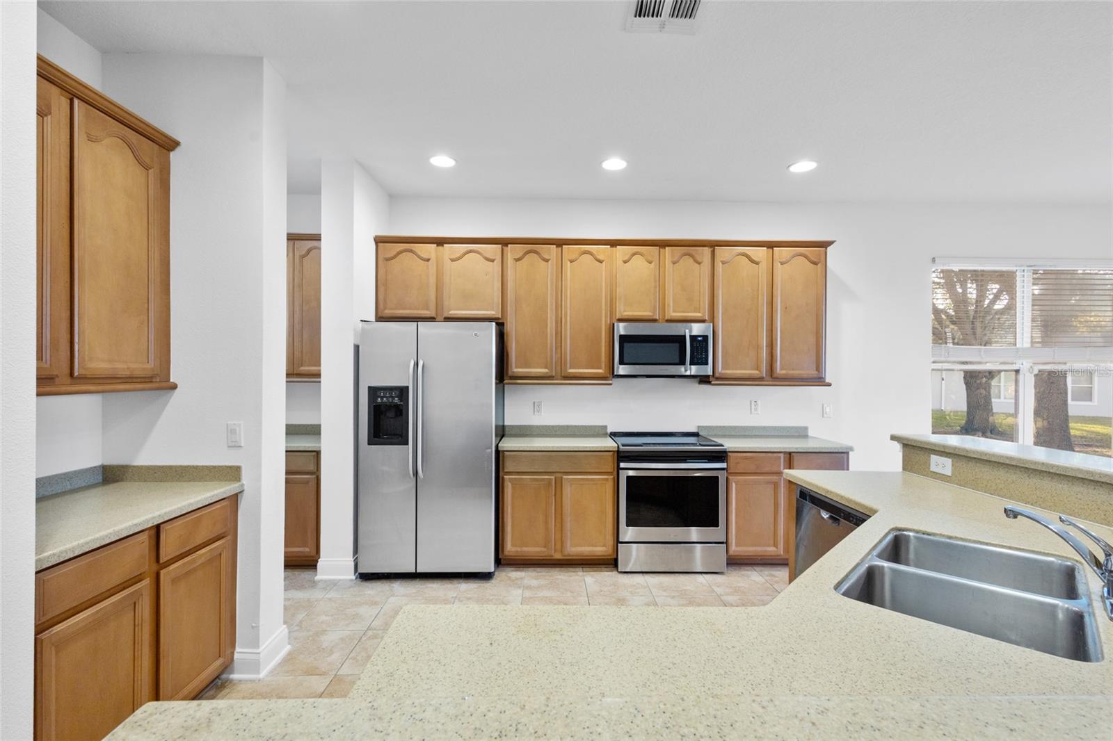 7212 Halton Ct