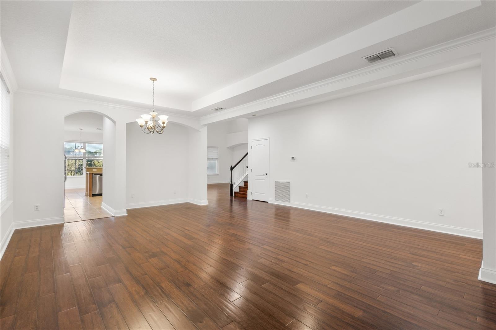 7212 Halton Ct