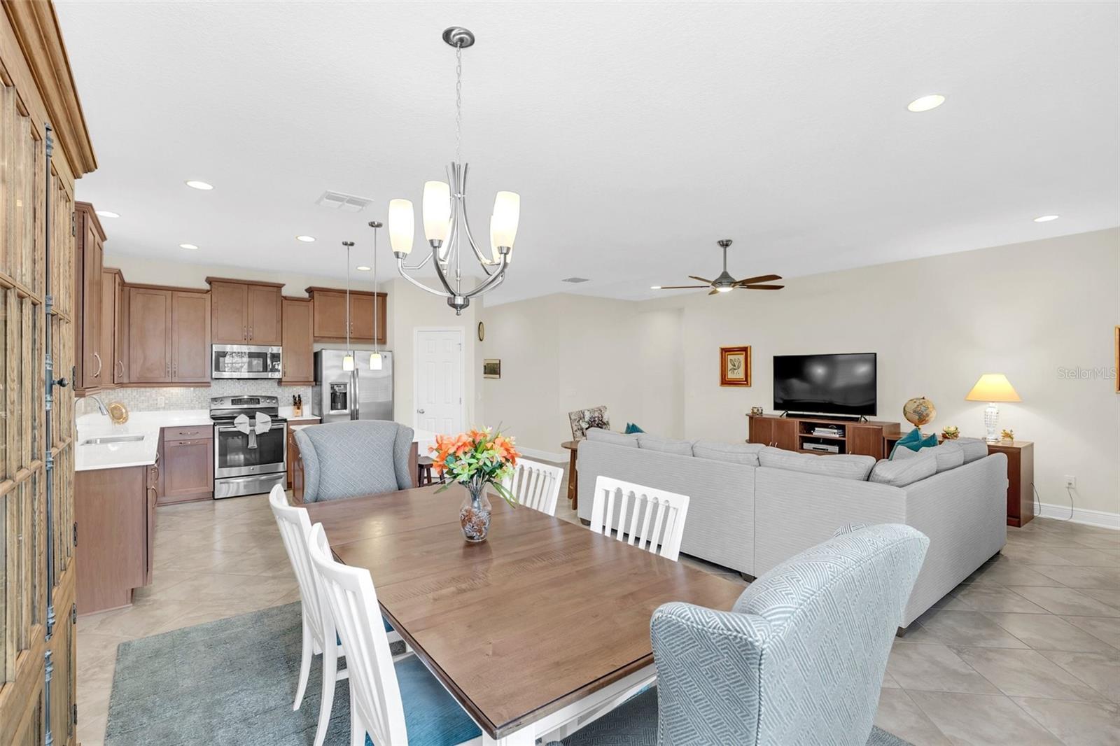 8097 Pleasant Pine Cir