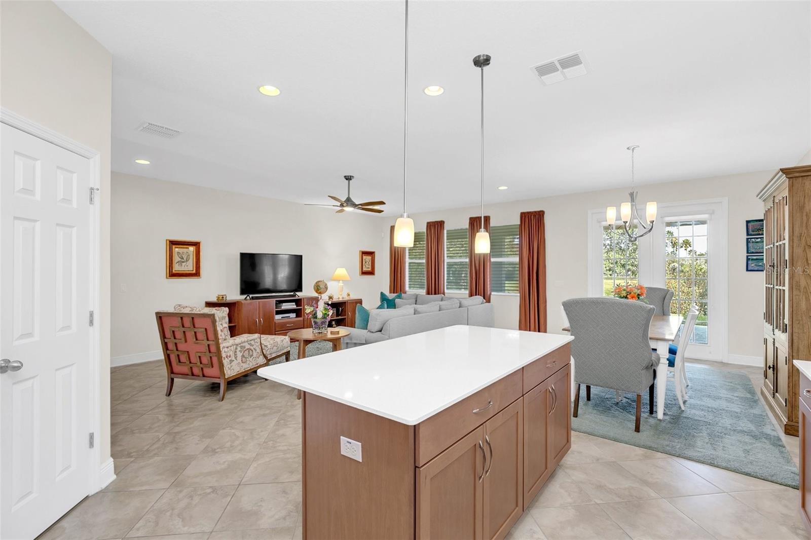 8097 Pleasant Pine Cir