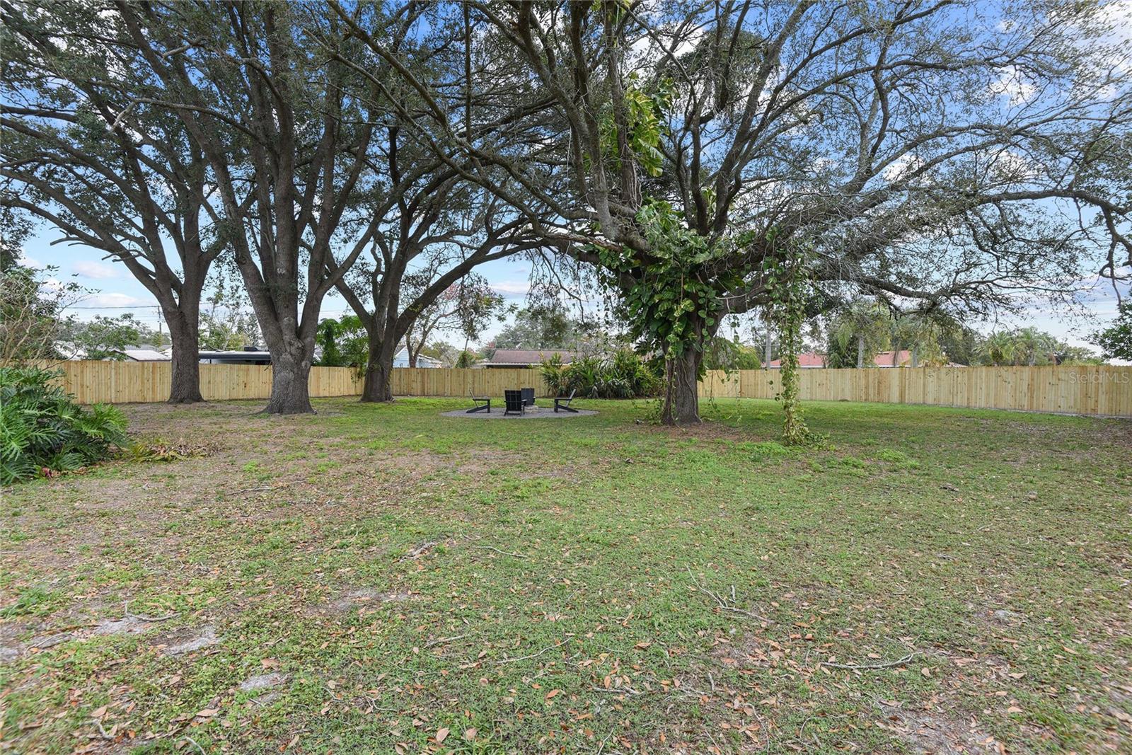 782 Carnation Dr