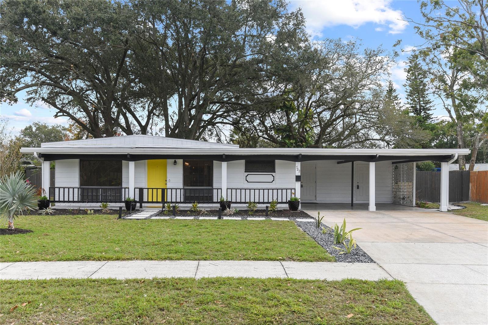782 Carnation Dr