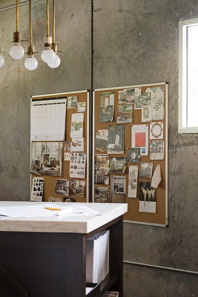 7802 Kingspointe Pkwy #202