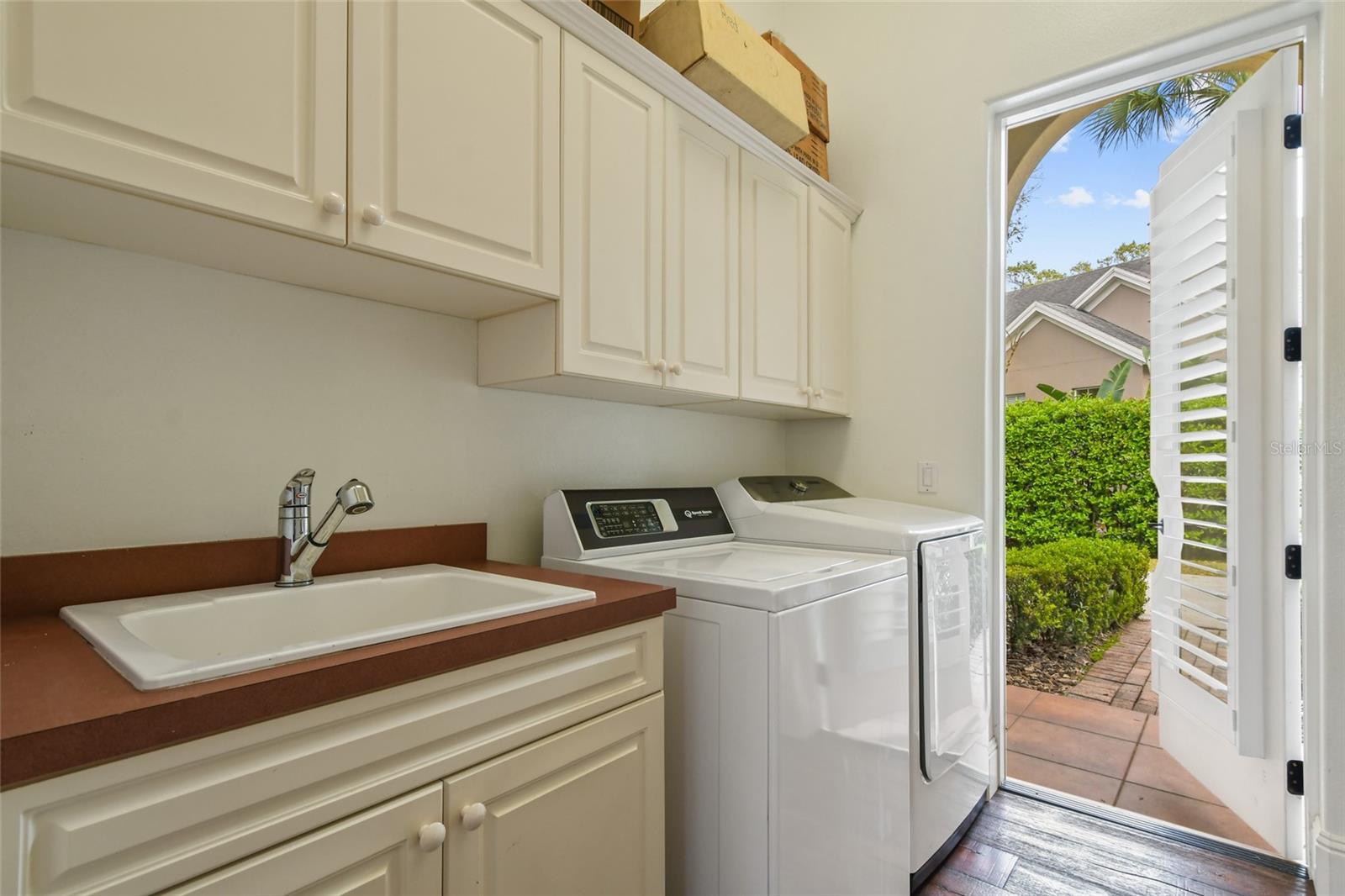 1729 Elizabeths Walk