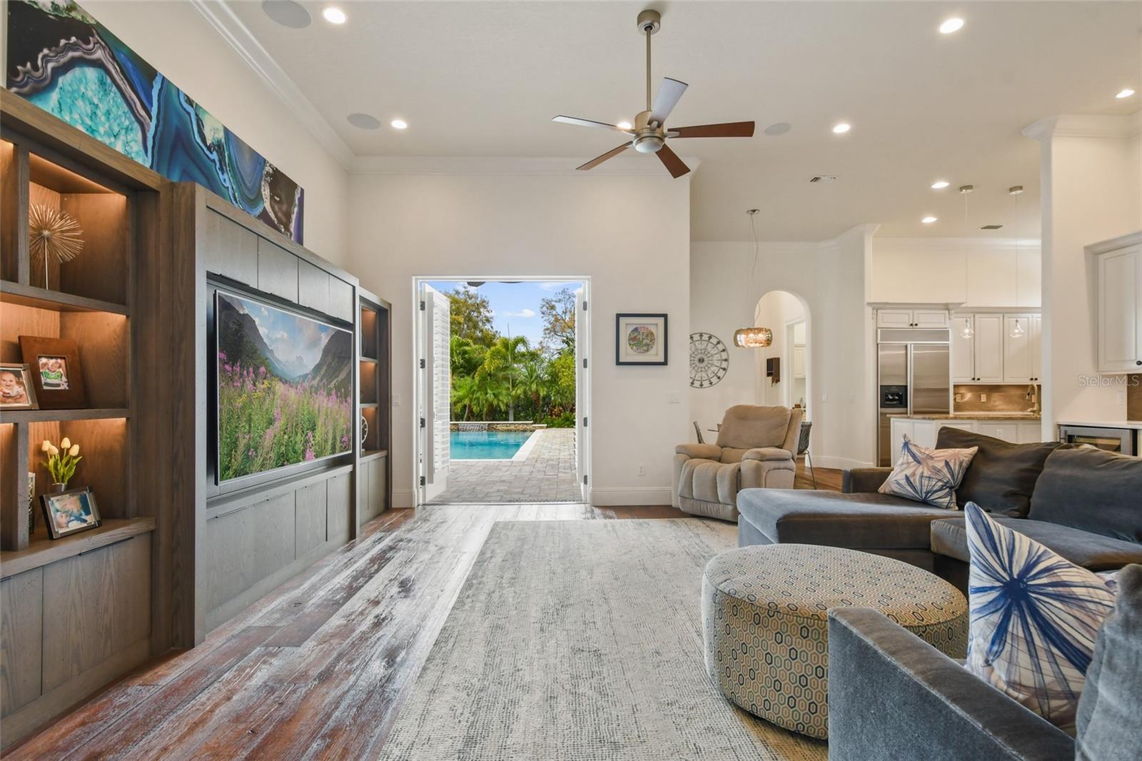 1729 Elizabeths Walk