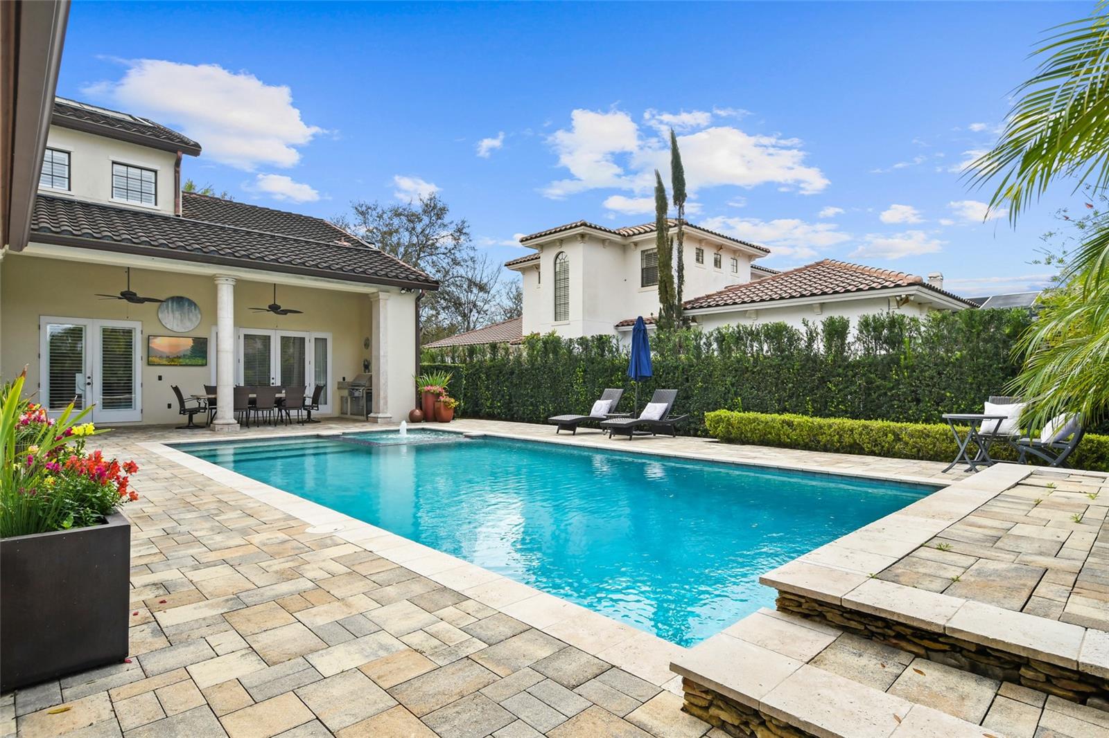 1729 Elizabeths Walk