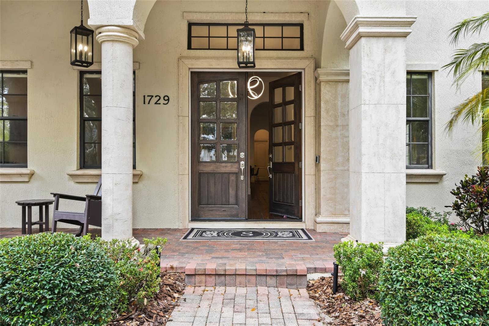 1729 Elizabeths Walk