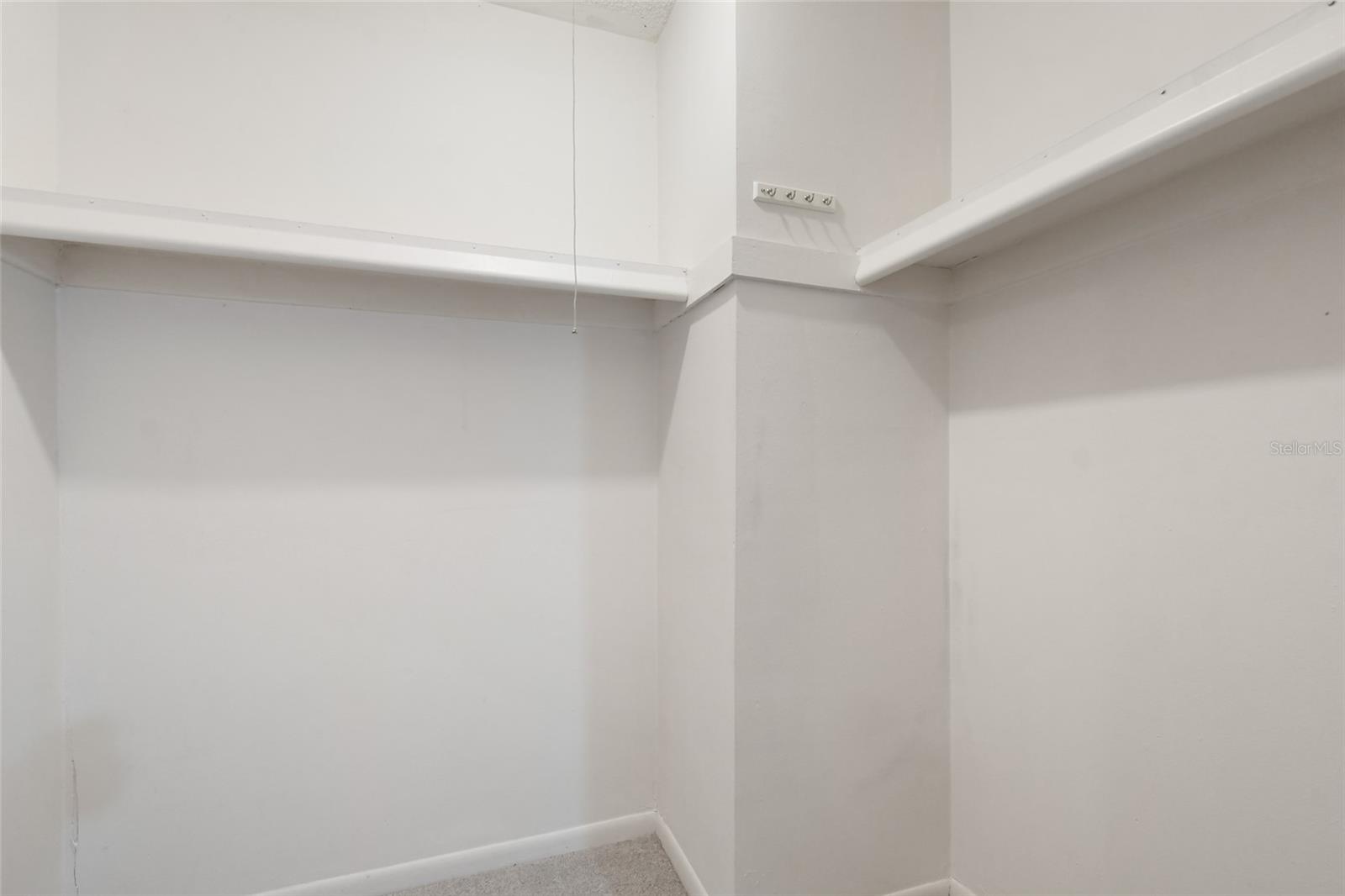 6049 Windhover Dr #B04