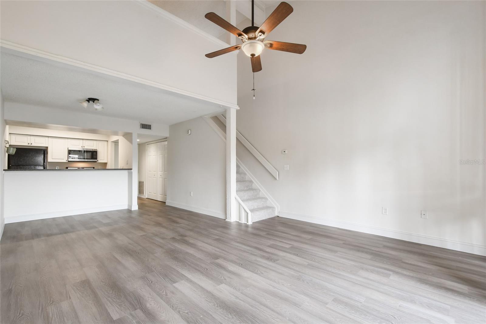 6049 Windhover Dr #B04