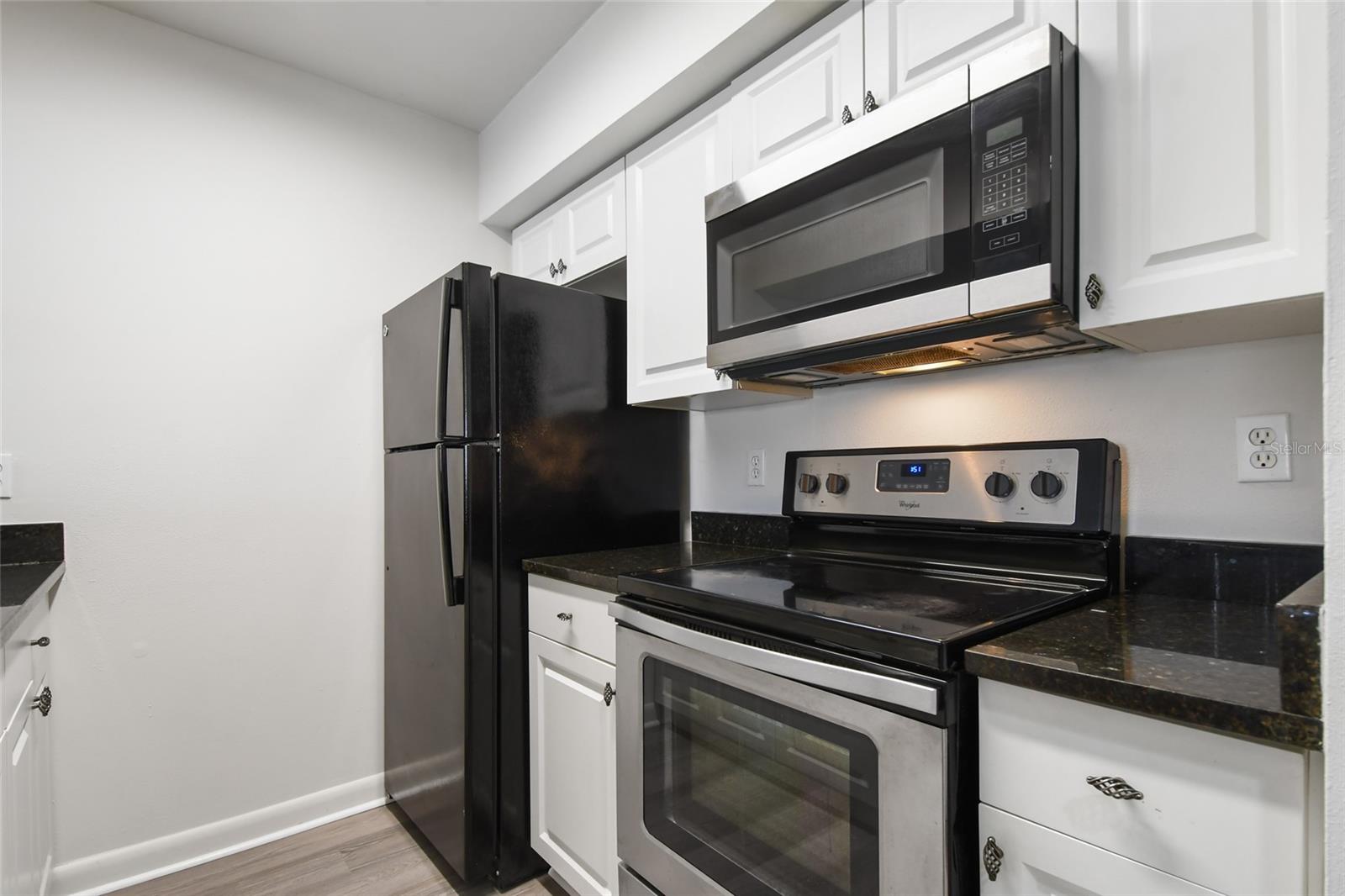 6049 Windhover Dr #B04