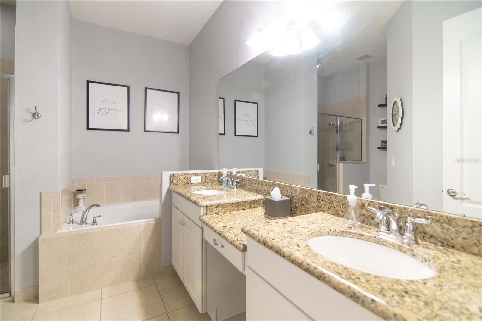 6536 Helmsley Cir
