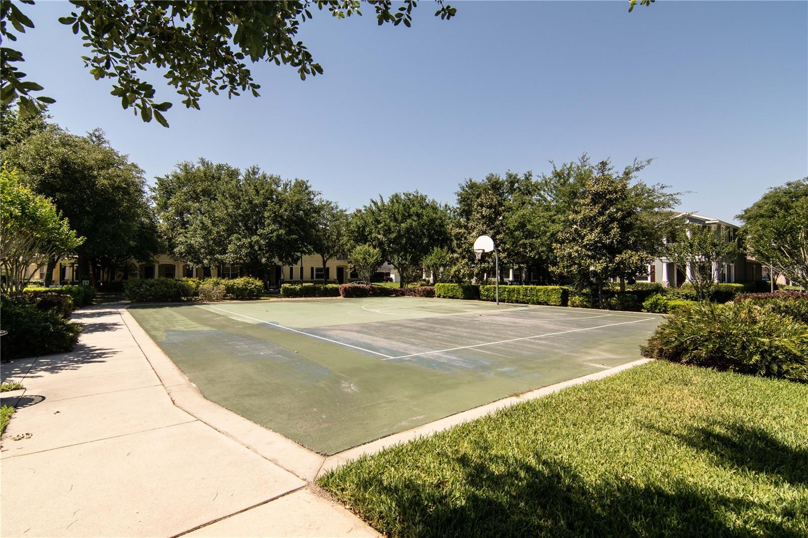 6536 Helmsley Cir