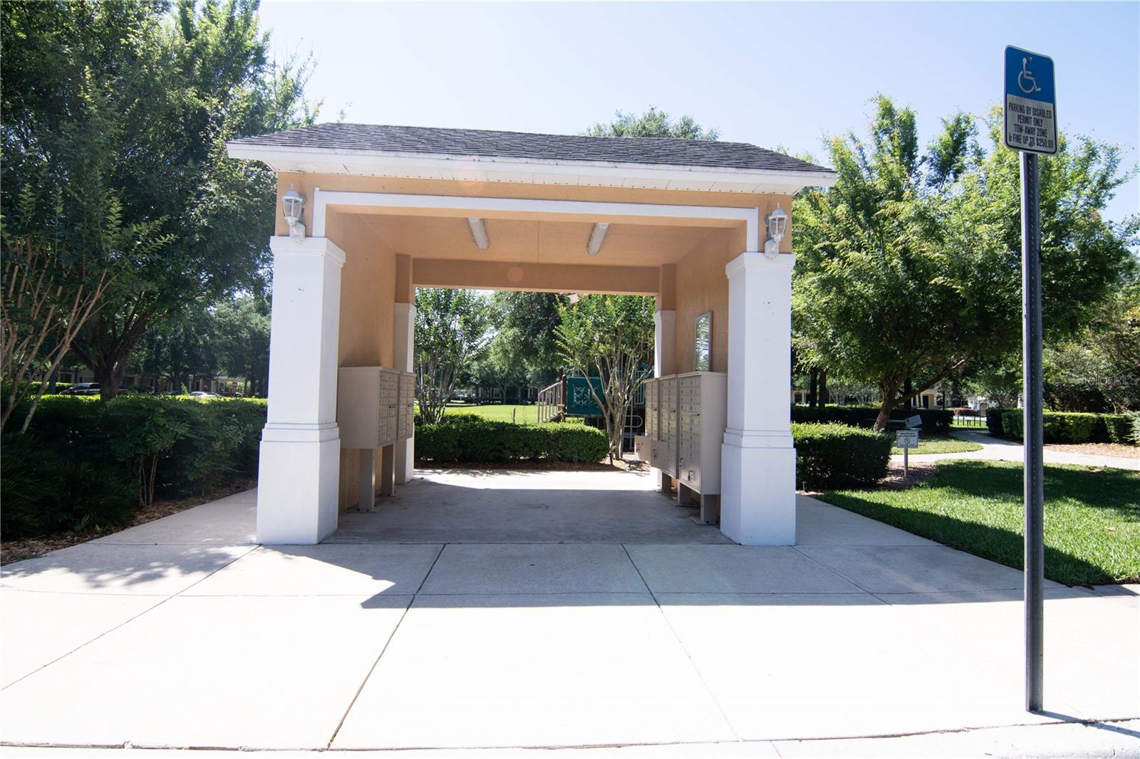 6536 Helmsley Cir