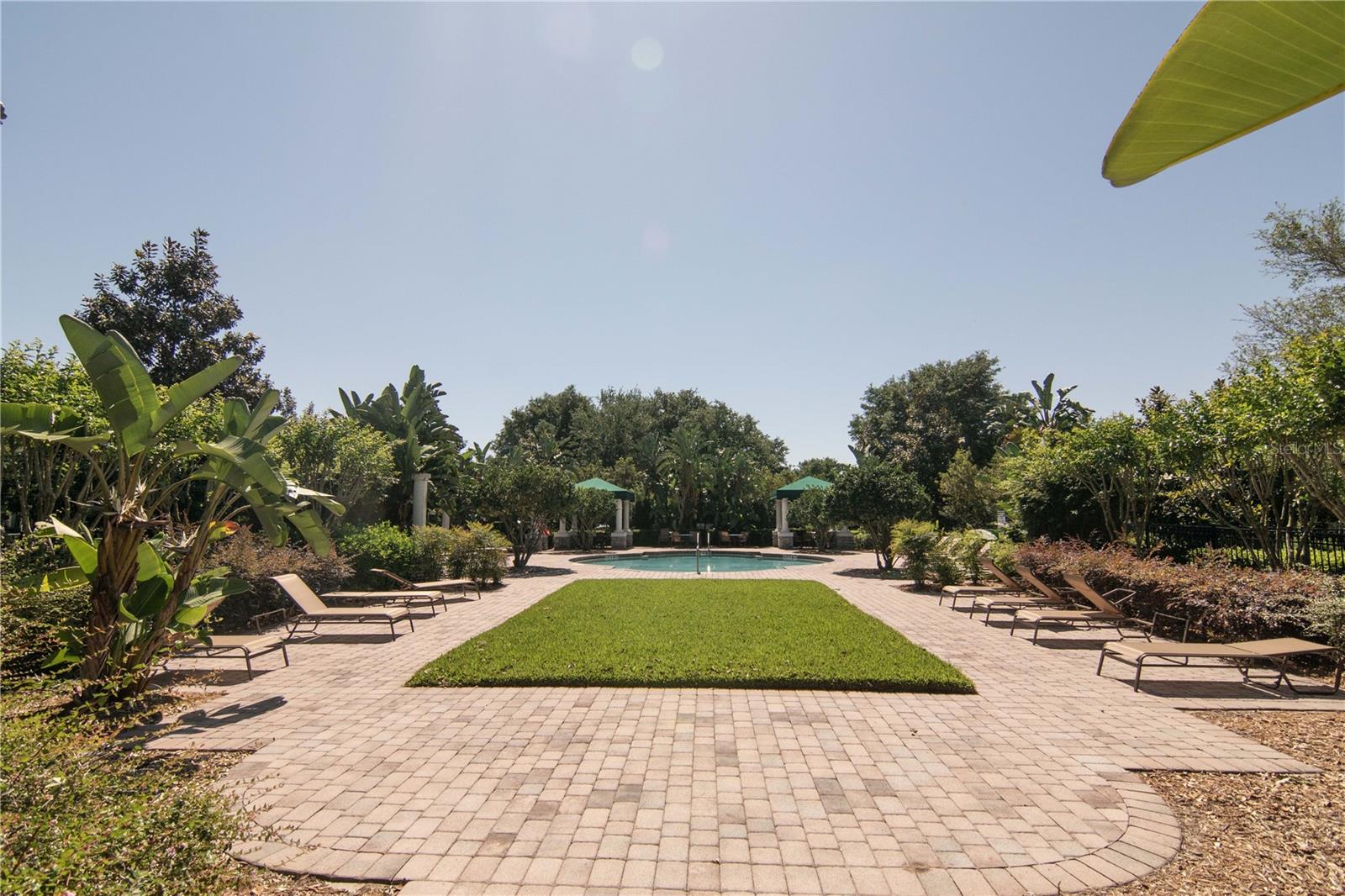 6536 Helmsley Cir