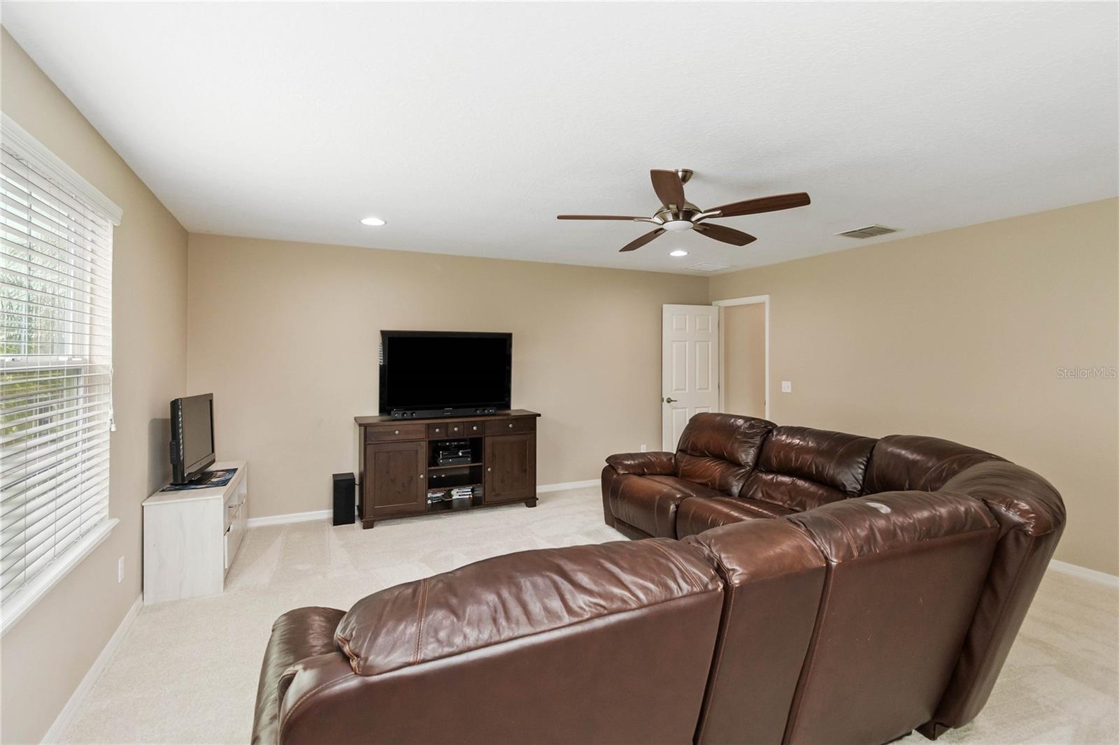 6025 Roseate Spoonbill Dr