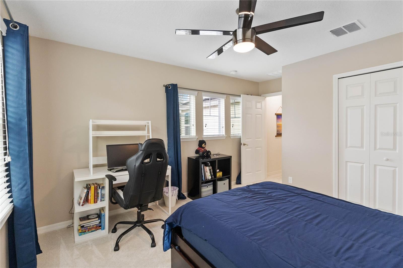 6025 Roseate Spoonbill Dr