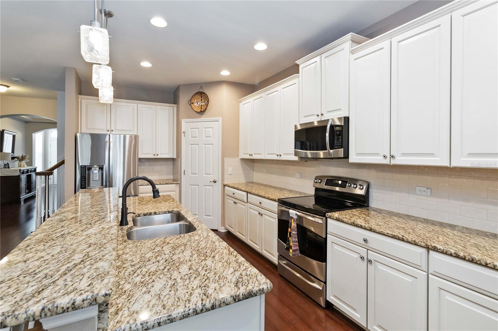 6025 Roseate Spoonbill Dr